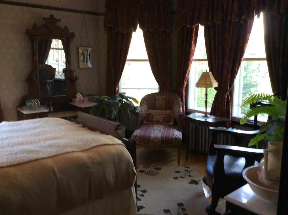 Auberge Taylor Manor 세인트-조지스 외부 사진