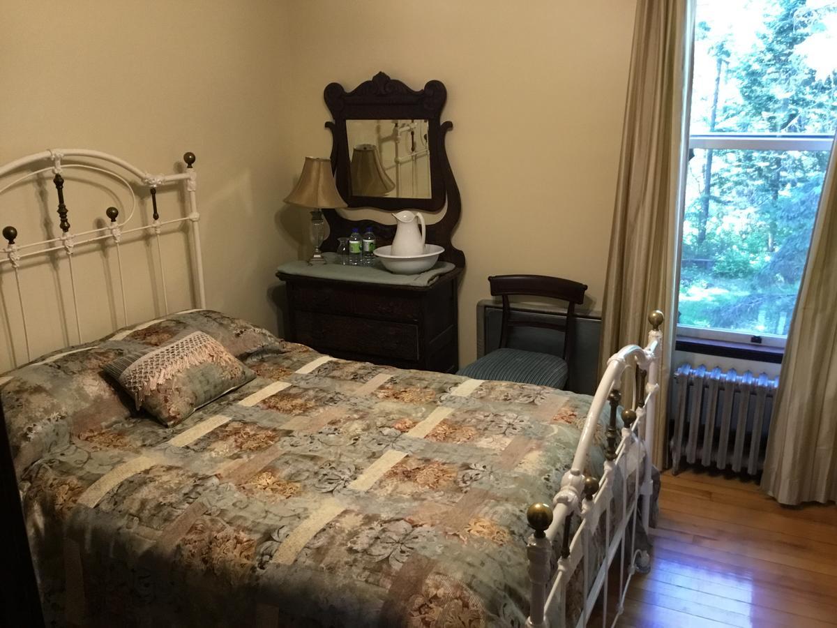 Auberge Taylor Manor 세인트-조지스 외부 사진