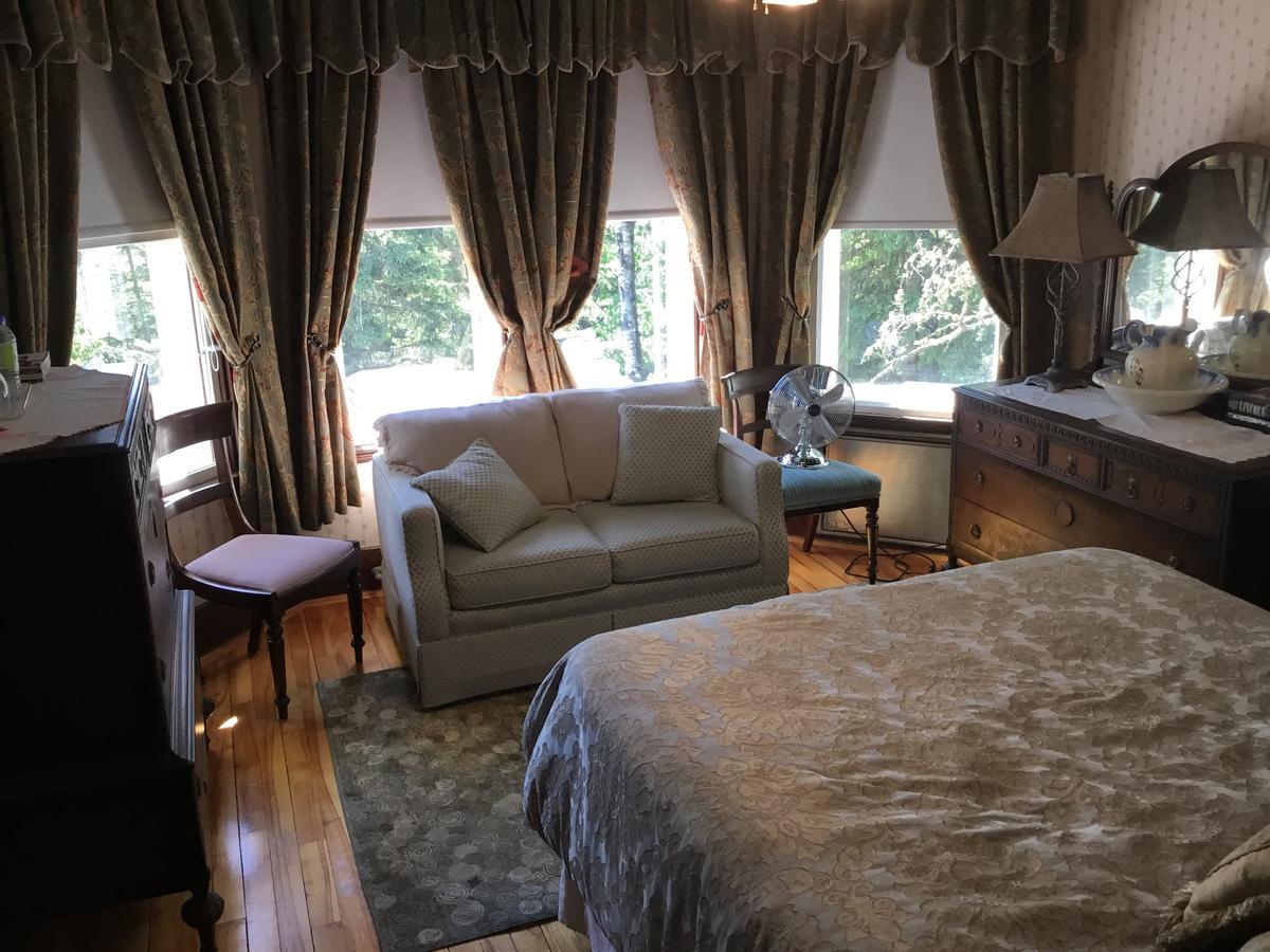 Auberge Taylor Manor 세인트-조지스 외부 사진